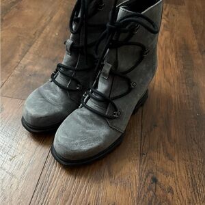Sorel Black and Gray Lace-Up Boots